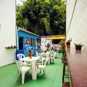 the-connection-hostel.topsaopaulohotels.com/